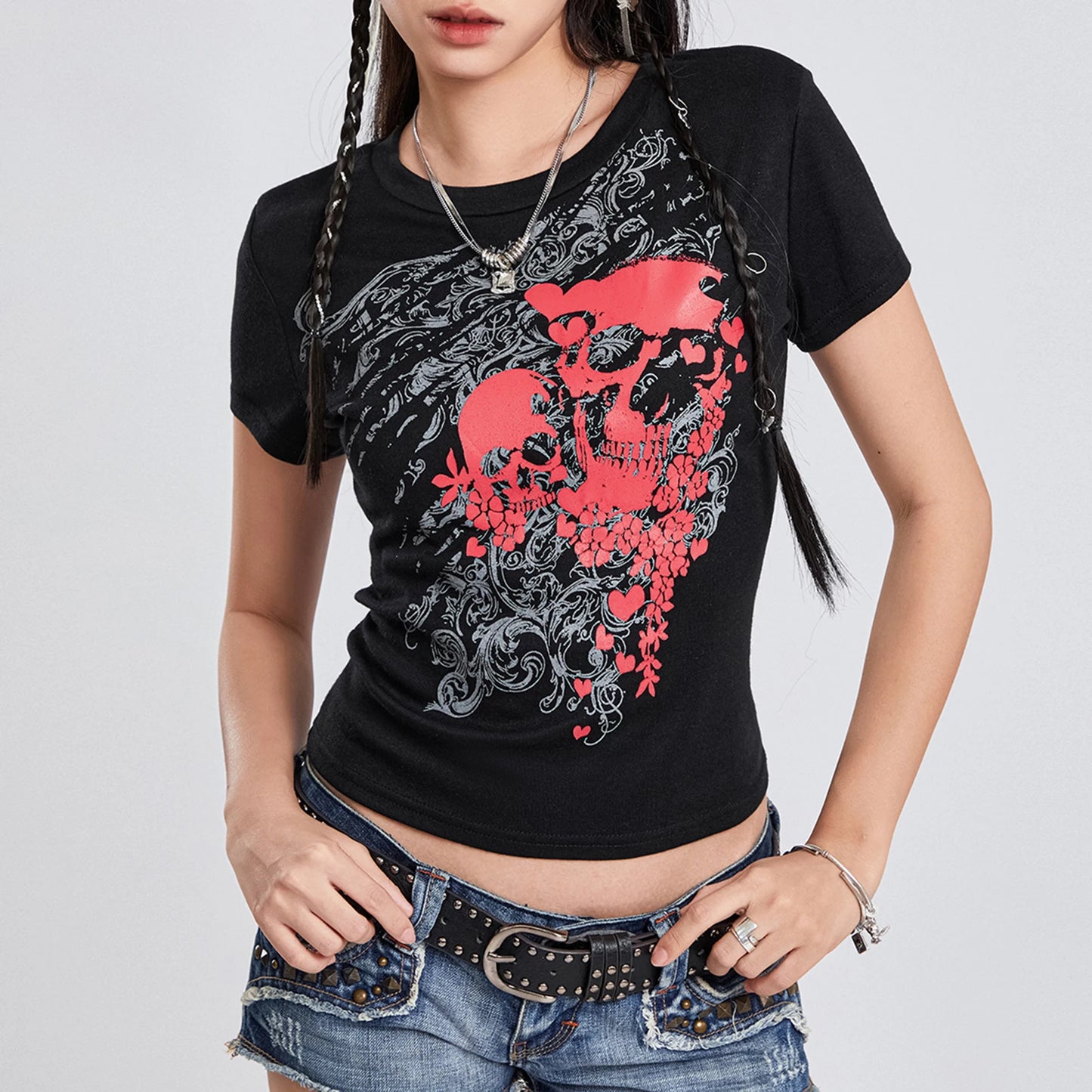 Gothic Black Short Sleeve Crop Top with Skull Print for Women - Punk Grunge Streetwear T-Shirt